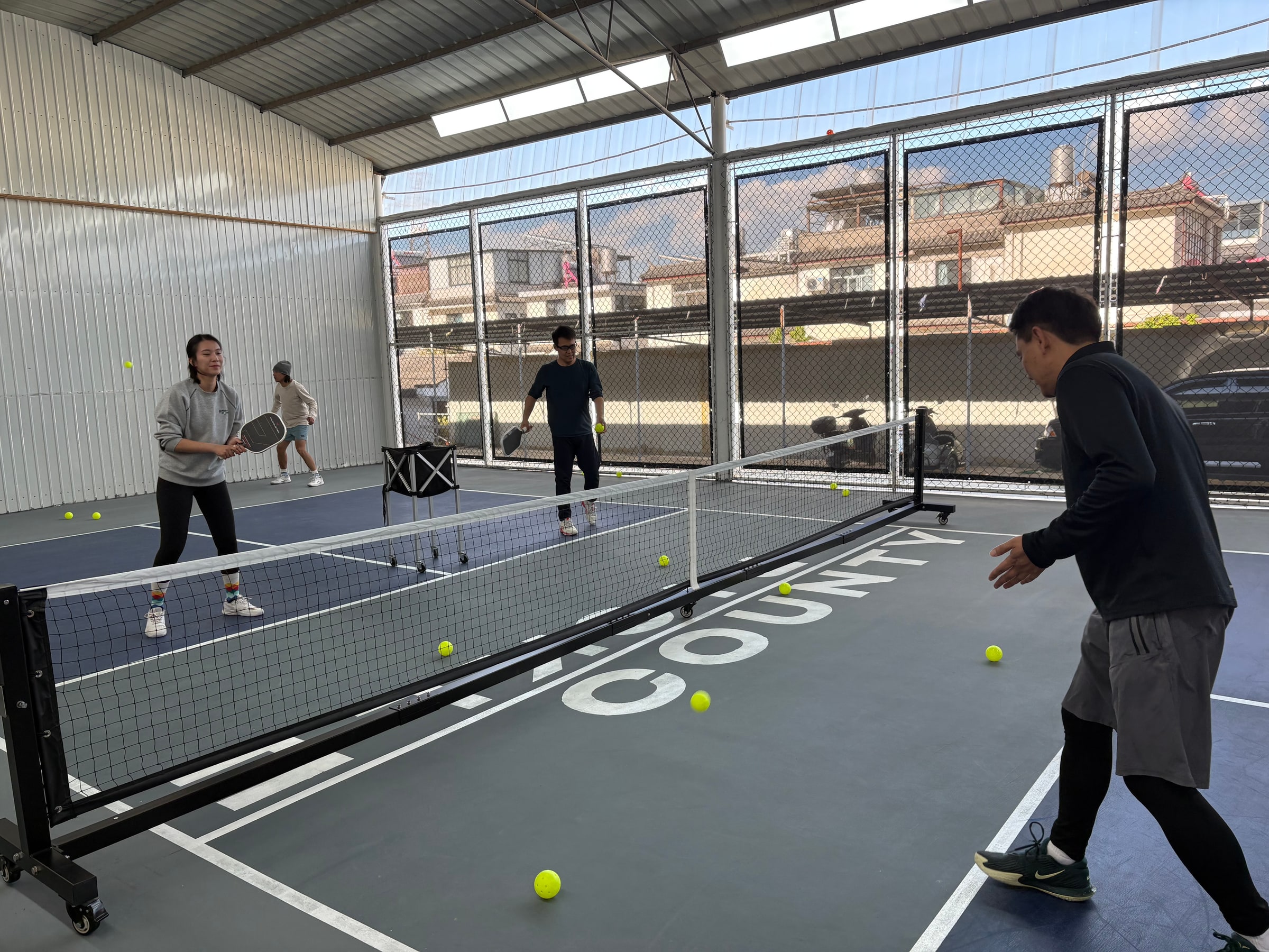 Pickleball venue near Mubai Cafe